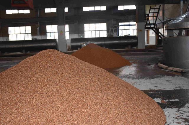 酿造酱香型白酒中的坤沙,碎沙,翻沙什么意思?