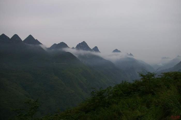  徒步旅行者的天堂——贵州坝陵河峡谷