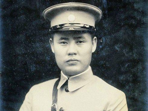 国民党四大倒戈将军, 一个被暗杀, 一个当部长, 一个被活埋