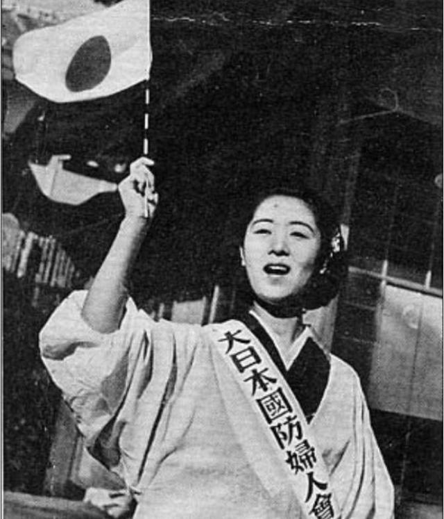 二战时期，日本女人到底有多疯狂？