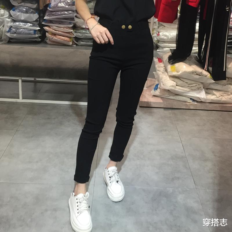 显瘦百搭黑色打底裤,学我媳妇这样穿打底裤,舒适又柔软