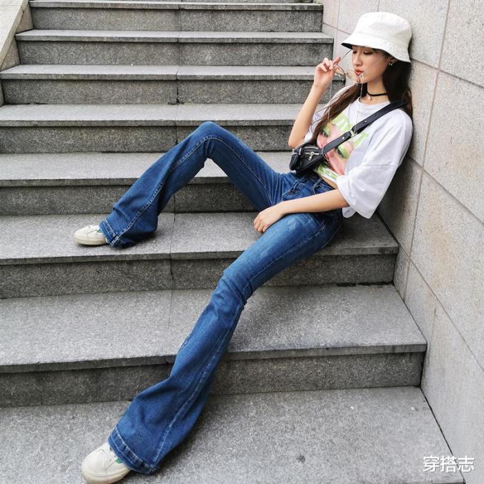 女人就别总穿半身裙了,学我小姑这样穿牛仔裤,时尚添气质