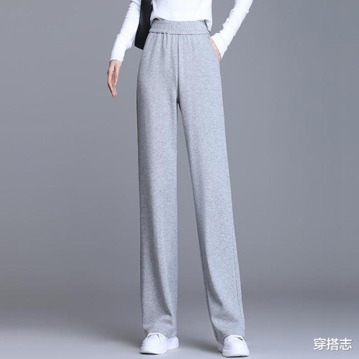 去年的运动裤就别穿了,学我小姨这样穿,舒适更减龄