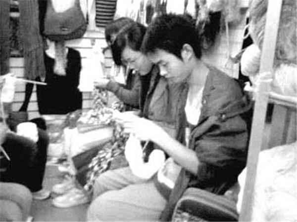 90年代的中国大学生老照片, 想不到那时候就很开放, 图5让人尴尬