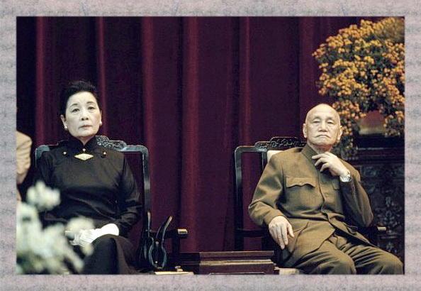 蒋介石生前最后这张照片, 你看不出来的尴尬, 说出来让人心酸