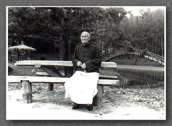 蒋介石生前最后这张照片, 你看不出来的尴尬, 说出来让人心酸