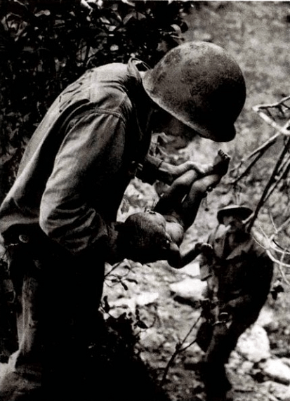 人类历史上那些悲痛欲绝的历史瞬间，泪点低的请慎入