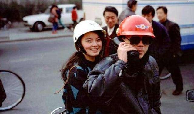 1990年代时的中国是什么样? 图6有钱人才能用, 图7已经看不到