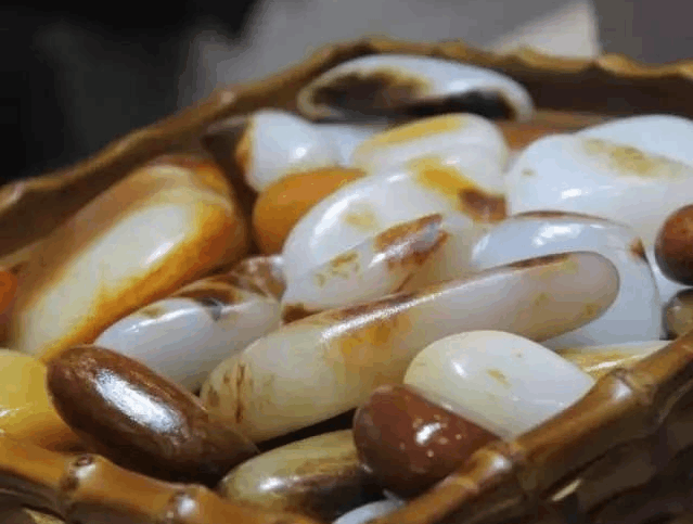 市场上几百上千的和田玉籽料都是什么