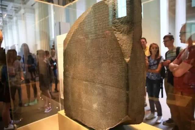 古埃及一件逆天文物, 有1524斤重, 考古家: 世界第一文物