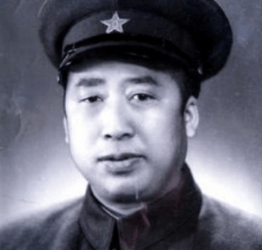 他是彭德怀最默契搭档, 却始终未被授军衔, 死前留下二字, 令人心痛