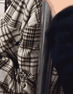 搞笑Gif: 同学, 你这智商晕死一大片啊这么简单的都不会算?