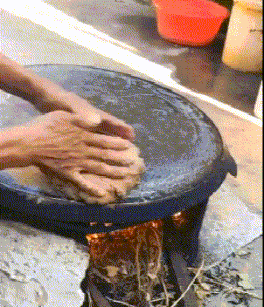 搞笑Gif: 说什么来着, 秀恩爱死得快, 看着都疼死了