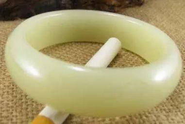 和田玉同父异母的内在区别!