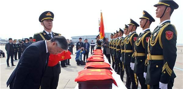 86年22人組成敢死隊, 軍長花光積蓄買來茅臺, 第二口卻再沒能喝上