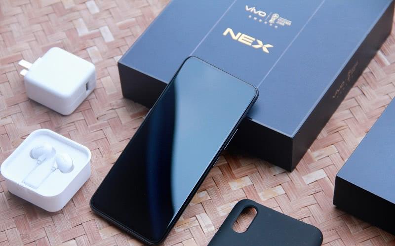 为什么懂手机的人宁可买高价低配的vivo, 也不选择华为