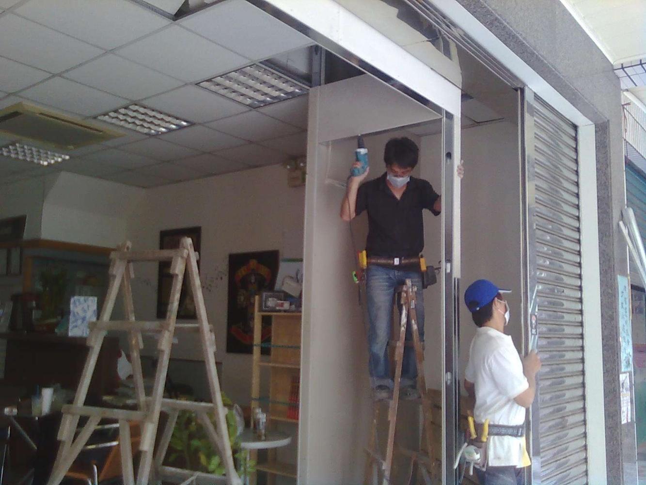 为什么街上的手机店, 越开越多却不会倒闭, 到底是靠什么赚钱的