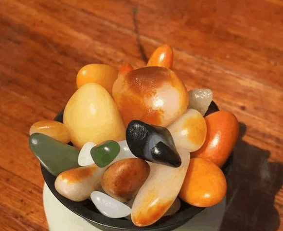 市场上几百上千的和田玉籽料都是什么