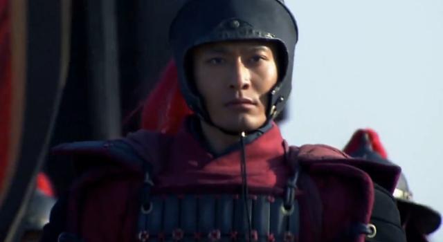 岳飞墓前曾经跪着五个铁人, 但如今只剩下四个, 少的那个人是谁?