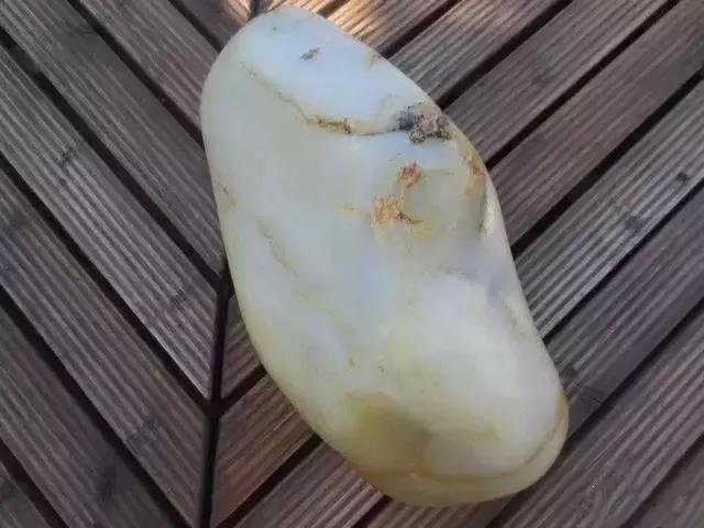 真的是土豪! 8公斤和田玉籽料统统车珠子!