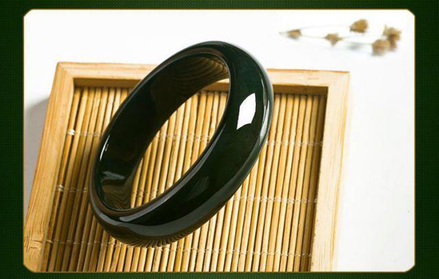 玉侠细说: 玩和田玉的误区? 重古不中今、重皮不重肉