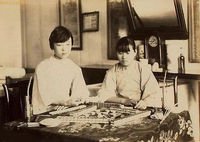 清朝罕见老照片: 慈禧的妹妹好美, 最后一张特别像迪丽热巴!