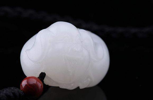 专家鉴定的和田玉值几千万, 实际几百万, 专家你怎么了?