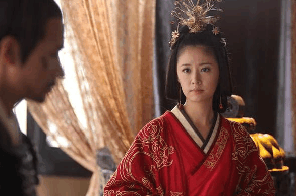 因一字之差, 宫女阴差阳错成王妃, 最后成汉朝历经3代的太皇太后