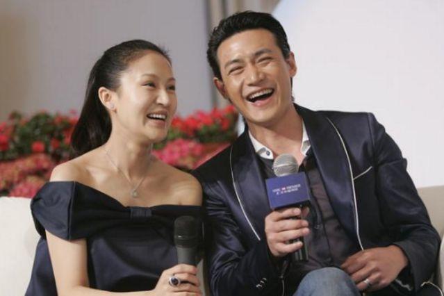 鲍蕾和陆毅现身活动, 鲍蕾长发素颜美翻了, 怪不得陆毅一见钟情!