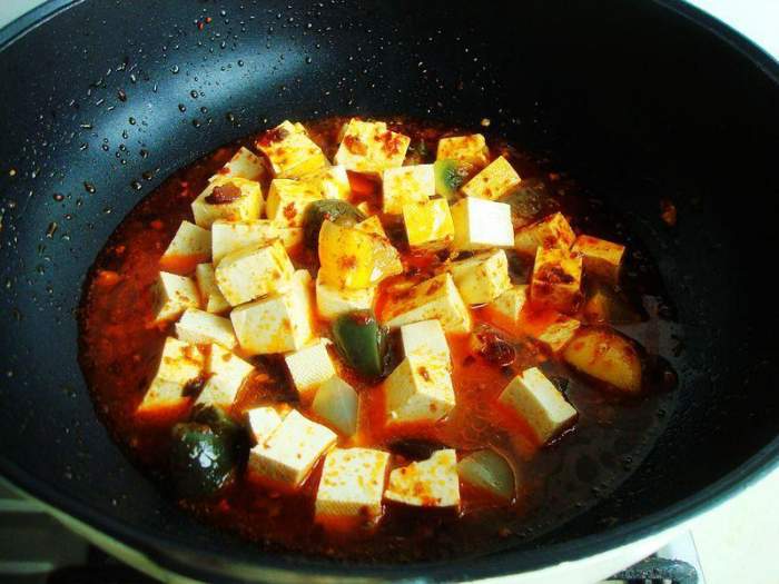 开胃又下饭的皮蛋烧豆腐 开胃又下饭的皮蛋烧豆腐