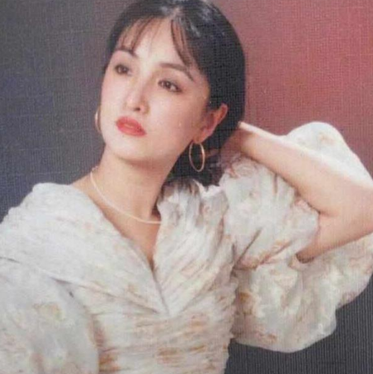 全家最丑什么体验? 本以为刘亦菲够夸张了, 直到见到王晓晨