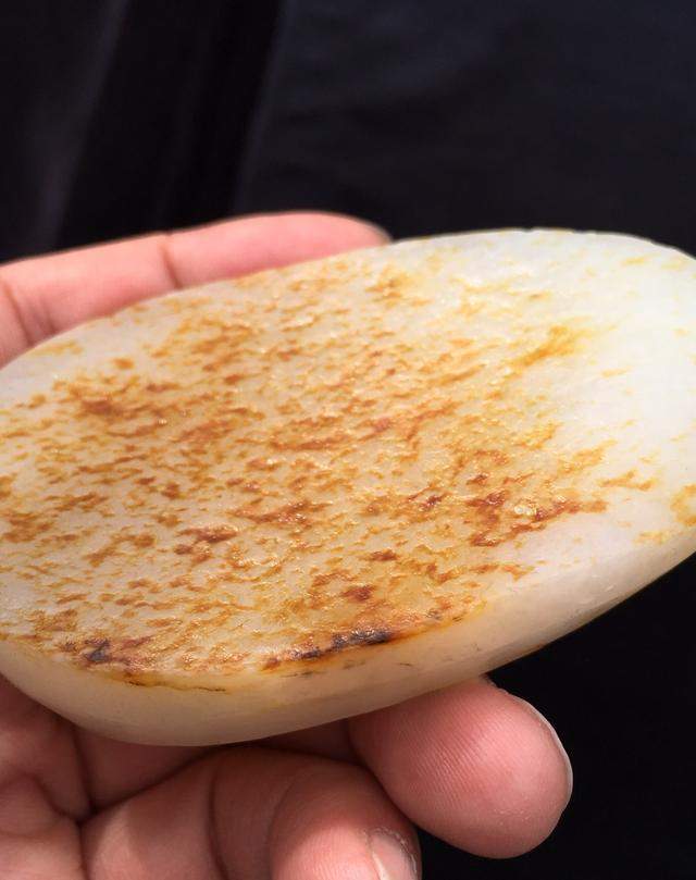 最新消息!!和田玉身价暴涨 商家忧心市场面临崩盘