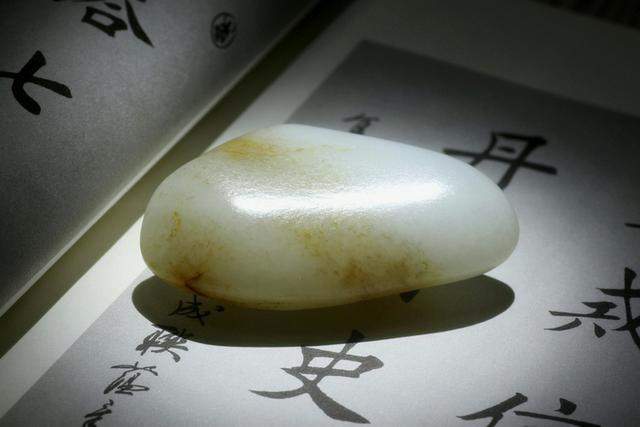 市场上几百上千的和田玉籽料都是什么