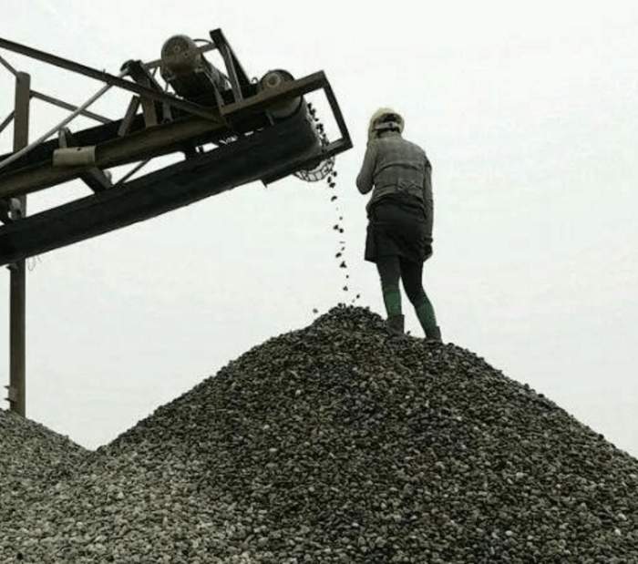 “连米粒大的玉石都挖出来了”, 至少值上万