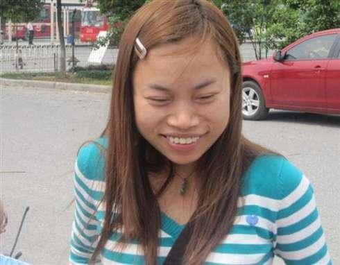 26岁“老姑娘”被迫相亲, 故意打扮变丑, 见到男方我哈哈大笑