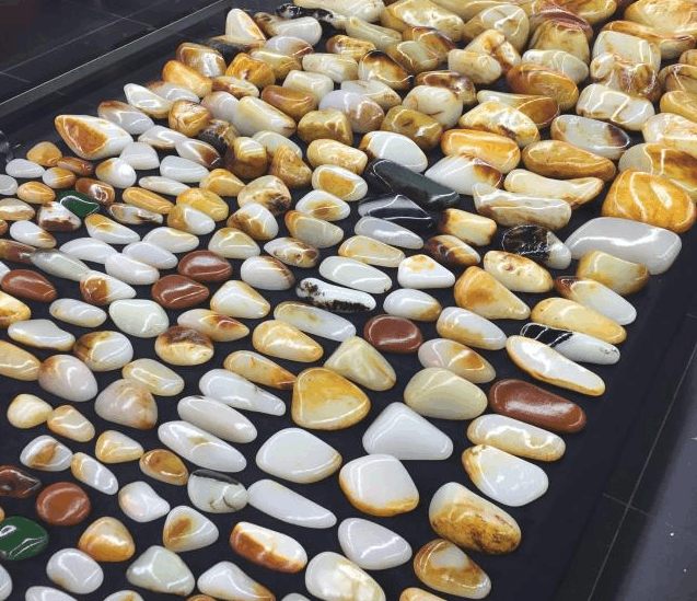 搞玉的都不容易! 互利共赢十白九松、十籽九裂, 和田玉就是这么残忍