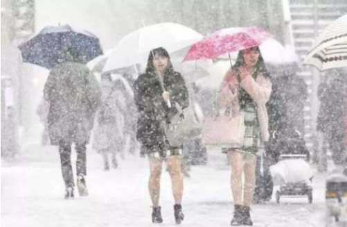 零下40度女大學生竟只穿短裙出門 雙腿發紫腫脹導致二級凍傷