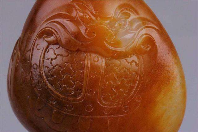 前有玉石垒猪圈, 后有和田玉砌鸡窝, 这个村子到底什么来头