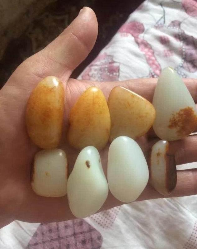 和田玉籽料原石是如何演变的!