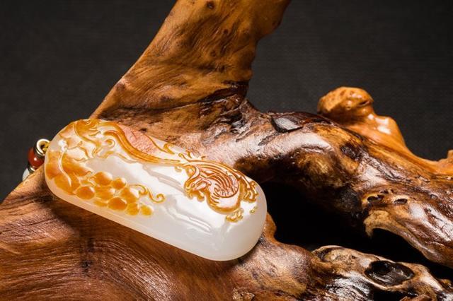 任性! 赌石赌出2500万巨债