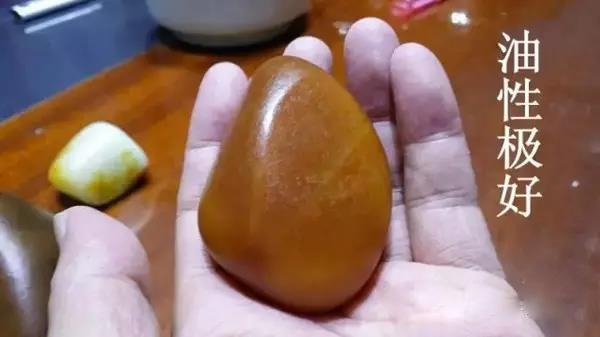 市场上几百上千的和田玉籽料都是什么