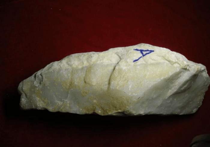 为什么和田玉有“枯竭说”和“崩盘说” 两种观点?