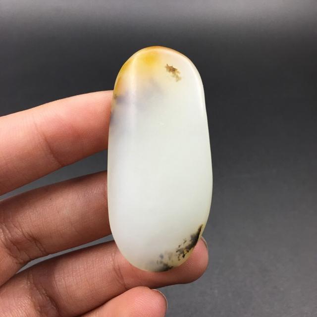 任性! 赌石赌出2500万巨债