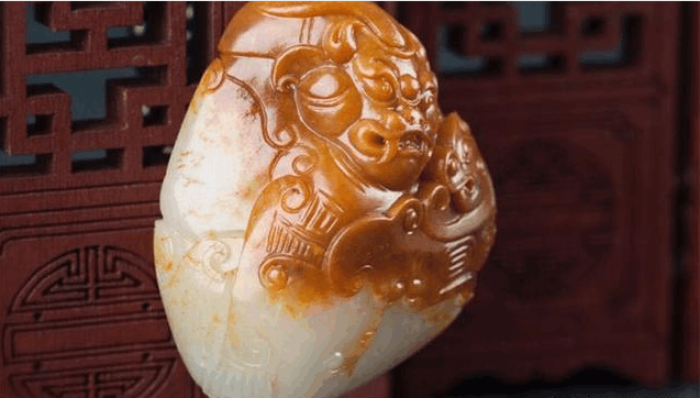 和田玉中的秋梨皮到底美在哪? 如何让那么多收藏家如痴如醉!