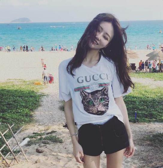 网红温婉一夜爆红, 光代言费就300万!