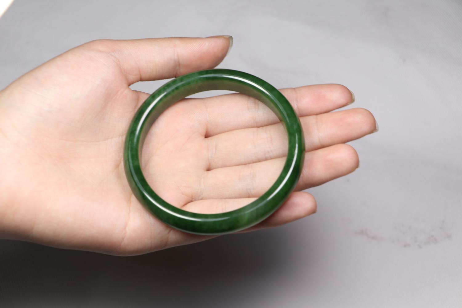 购买玉器的必读常识有哪些?