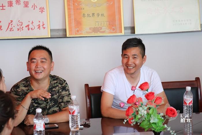国际友人走进安徽太湖百里.关爱留守儿童45 摄趣网作者:快乐随之飞扬 帖子ID:18278 国际友人走进安徽太湖百里.关爱留守儿童45 摄趣网作者:快乐随之飞扬 帖子ID:18278