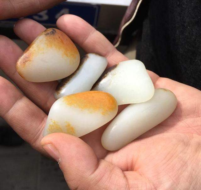 最新消息!!和田玉身价暴涨 商家忧心市场面临崩盘