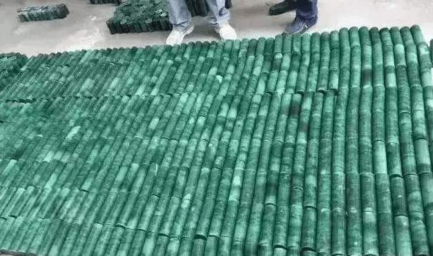 惊讶! 8吨的料子, 开出了7000块手镯