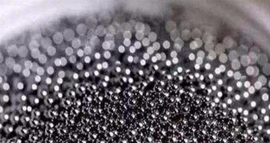 “圆珠笔头”比航母还难造？全球唯有3个国家，中国是其中之一